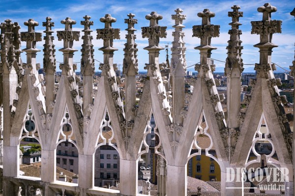 Ограждение на крыше собора