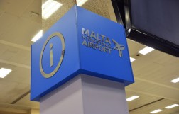 Камера хранения в аэропорту Мальты