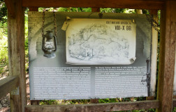 Древняя крепость Хосты в Тисо-самшитовой роще