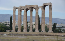 Храм Зевса Олимпийского (Олимпейон) в Афинах