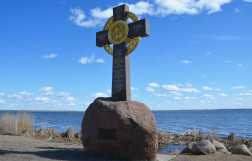 Поклонный крест в Ростове