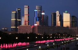 Вид на Москва-Сити (парк Победы)