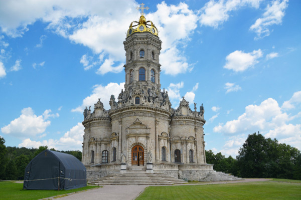 Церковь Знамения Пресвятой Богородицы в Дубровицах