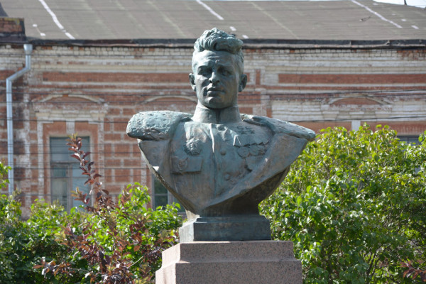 Сквер имени Карпова в Калуге