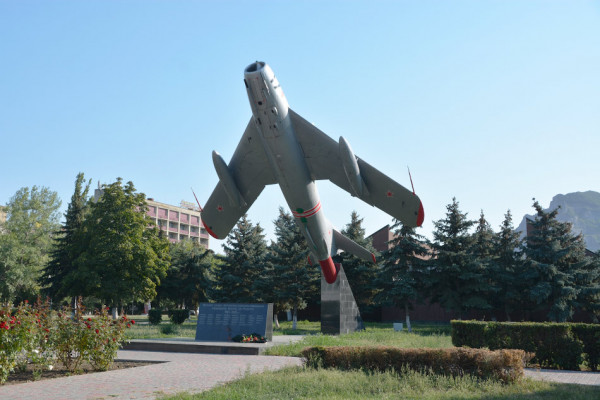 Памятник лётчикам в Минеральных Водах