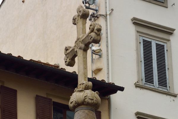 Колонна святого Дзаноби