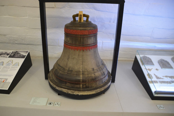 Выставка "Колокола и колокольчики"