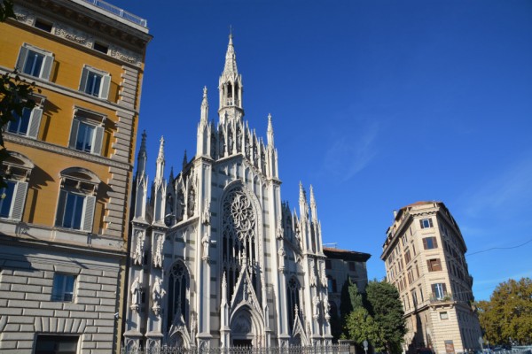 Церковь Сакро Куоре дель Суффраджо (Chiesa Sacro Cuore del Suffragio) в Риме